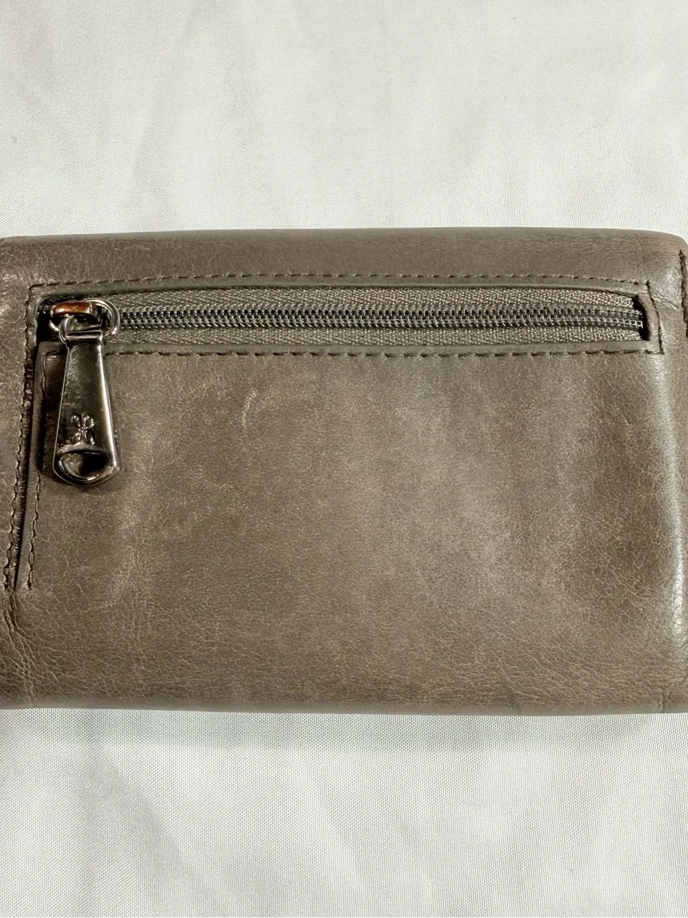 HOBO International Jill Trifold Leather Wallet Taupe Gray Floral Print Lining